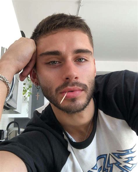 30 male selfie|1000+ Selfie Man Pictures .